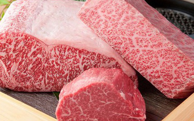 Có giá gần 1.600 USD/kg, đây là cách những miếng thịt bò "thượng hạng của thượng hạng" ra đời