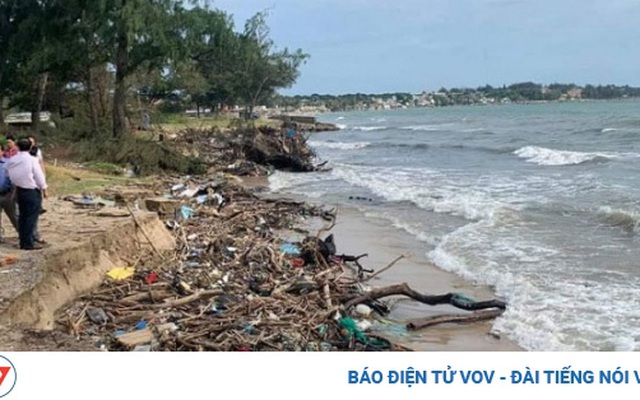 Sạt lở nghiêm trọng khu vực ven biển ở Bình Thuận