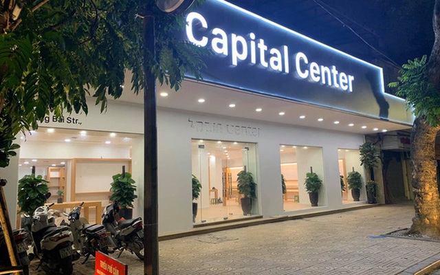 Apple Store nhái tại Hà Nội bị đổi tên thành "Capital Center", logo táo khuyết bị gỡ