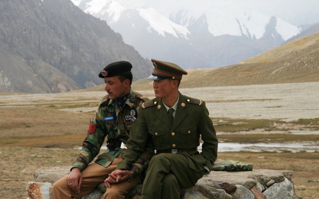 Trung Quốc lặng lẽ ‘đổ dầu’ vào mâu thuẫn Ấn Độ - Pakistan