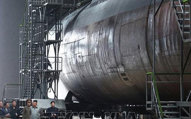 Hàn Quốc tiết lộ Triều Tiên đang đóng tàu ngầm mới
