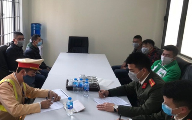 Phát hiện 4 người Trung Quốc nhập cảnh trái phép đang trên đường về Hà Nội