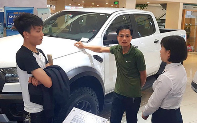 Người Việt chi mạnh tiền mua ô tô mới dịp cuối năm