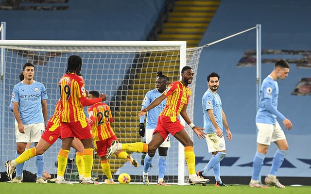 Manchester City 1-1 West Brom: Chia điểm đáng tiếc