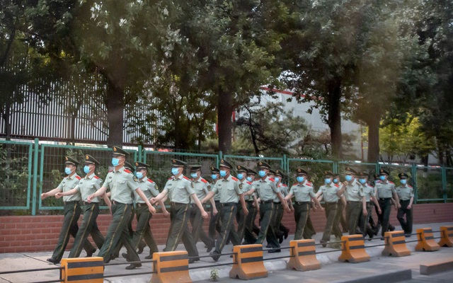 Covid-19: Bắc Kinh đưa 2 quận vào trạng thái thời chiến, bệnh viện Tiểu Thang Sơn có thể được mở lại
