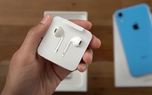 Apple sẽ "xoá sổ" tai nghe tặng kèm trên iPhone 12