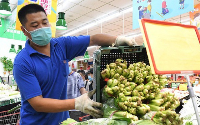 COVID-19: Tín hiệu đáng lo từ loạt ổ dịch liên quan tới nguồn cung thực phẩm bùng phát trên toàn cầu