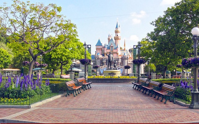 Disneyland: Từ nơi 'hạnh phúc nhất hành tinh” bỗng hóa nơi... hiu quạnh nhất