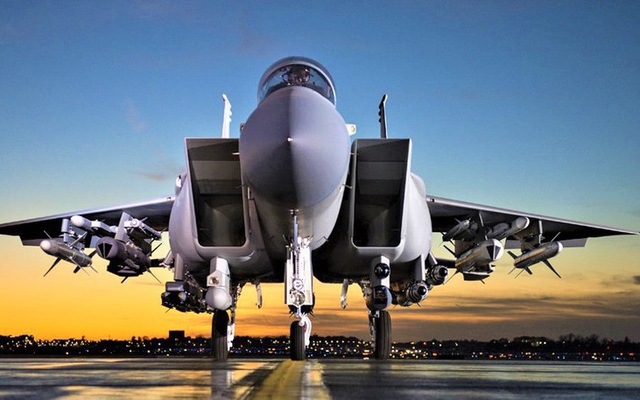 “Đại bàng thép” F-15EX của Mỹ đáng sợ hơn khi có tên lửa siêu thanh