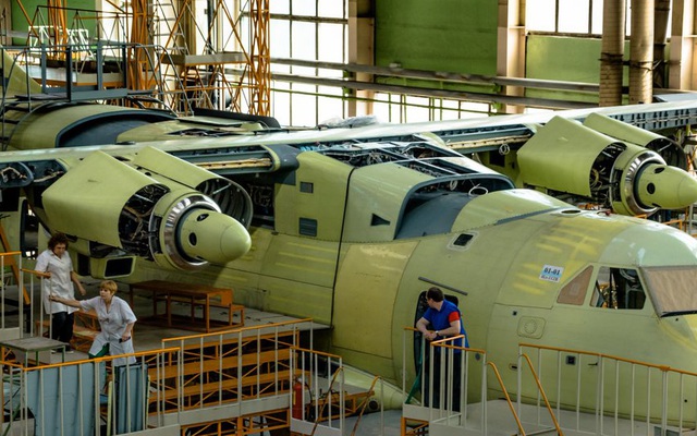Nga chế tạo máy bay siêu hạng IL-112V: Có điều gì đó sai sai?