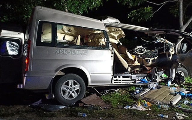 Nguyên nhân vụ tai nạn thảm khốc khiến 8 người chết ở Bình Thuận: Xe khách đi sai phần đường
