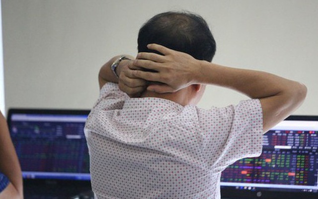 Cổ phiếu giảm sàn la liệt, vốn hóa thị trường chứng khoán Việt Nam “bốc hơi” 8,5 tỷ USD trong phiên 27/7