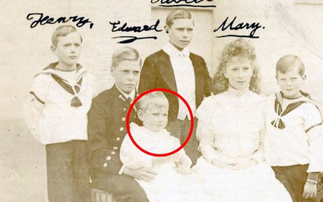 Vén màn bí mật về 'Hoàng tử mất tích' của nước Anh: Chỉ hiện diện đến năm 4 tuổi rồi biến mất không dấu vết, cậu bé có thực sự tồn tại?