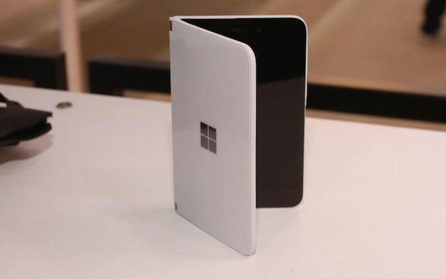 Đặt giá 1400 USD cho Surface Duo, thì ra Microsoft muốn chọn lấy thất bại?