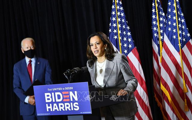 Thượng nghị sĩ K.Harris cùng ông J.Biden chính thức liên danh tranh cử