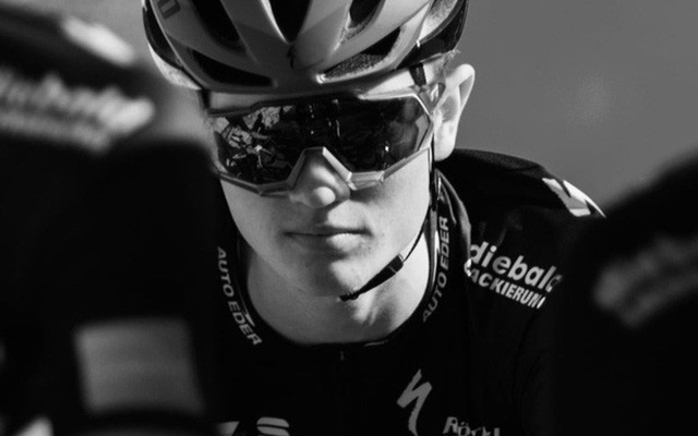 VĐV đua xe đạp qua đời ở tuổi 17 sau khi đâm vào ô tô trong lúc tập luyện