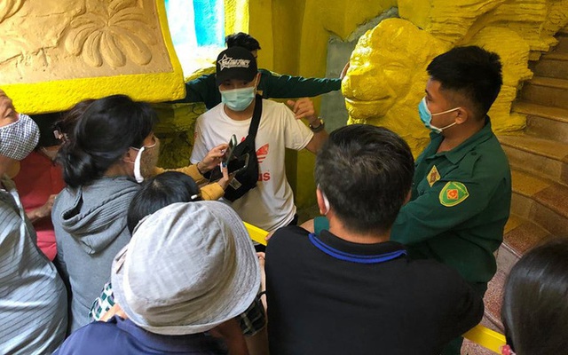 Thân nhân nhận dạng 478 hũ tro cốt tại chùa Kỳ Quang 2