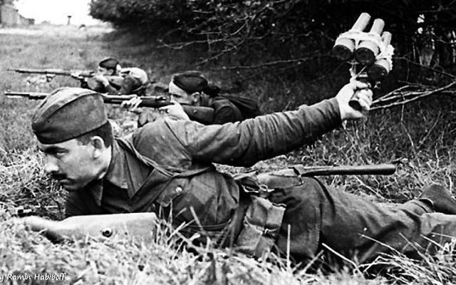 Tại sao Hồng quân Liên Xô không thể tiêu diệt xe tăng Đức bằng lựu đạn?