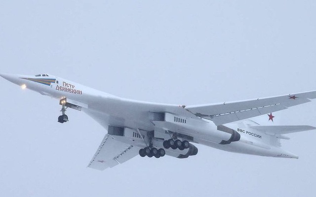 Clip: Siêu máy bay ném bom mạnh nhất trong lịch sử của Nga