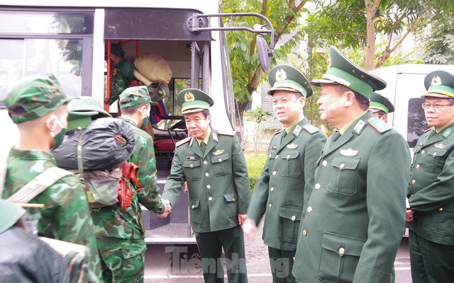 Tăng cường 2 tiểu đoàn Biên phòng lên biên giới chống dịch