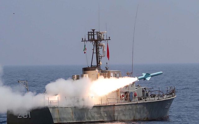 Iran thông báo tập trận tên lửa lớn ở Biển Oman