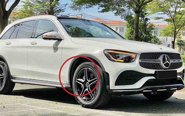 Người dùng phản ánh Mercedes-Benz GLC 300 cắt trang bị an toàn nhưng giá vẫn tăng 100 triệu đồng