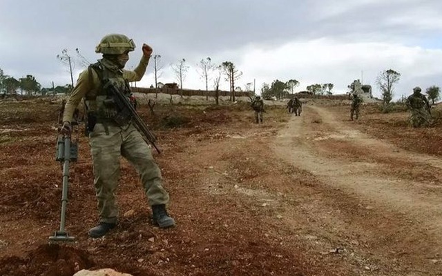 Tình hình Syria: Thổ Nhĩ Kỳ vẫn tấn công bất chấp Nga điều thêm quân