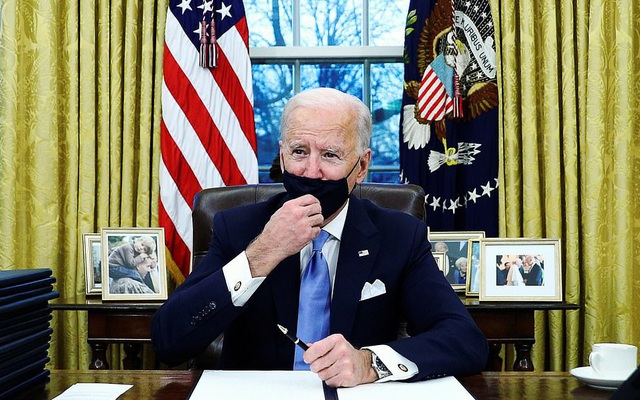 Phòng Bầu dục được bài trí lại để chào đón ông Joe Biden