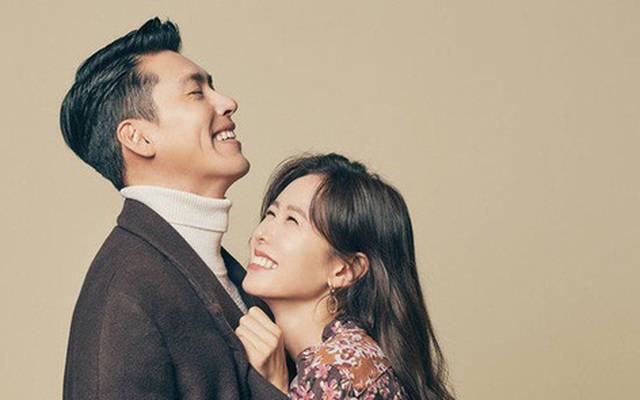 Hyun Bin lần đầu đích thân nhắc đến bạn gái Son Ye Jin: Đã lồng ghép lời yêu khéo léo, còn công khai ở lễ trao giải khủng