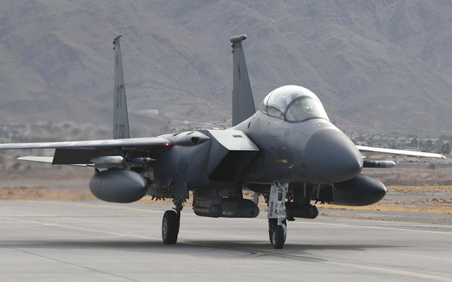 "Đại bàng" F-15E thử nghiệm khả năng phóng tên lửa JASSM-ER