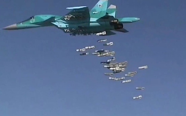 Liều lĩnh “chọc giận”, IS khốn đốn trước mưa bom của Nga và Syria