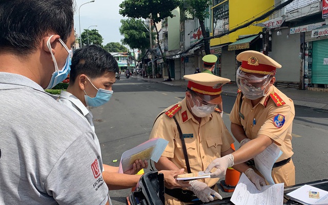 TP HCM: Người ra đường không có lý do chính đáng sẽ bị xử lý thế nào?