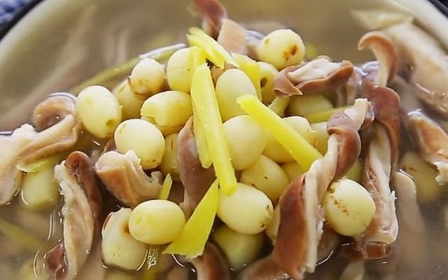 Cách làm dạ dày hầm hạt sen lạ miệng, bổ dưỡng cho cả nhà
