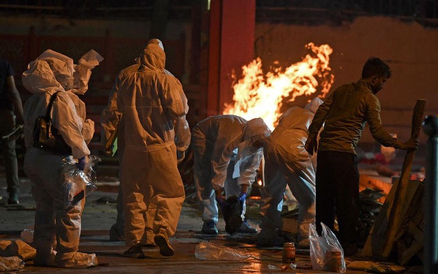 Những cái chết không được thừa nhận: Dân Ấn Độ đang phải trả giá vì không thể chứng minh người thân đã chết do Covid