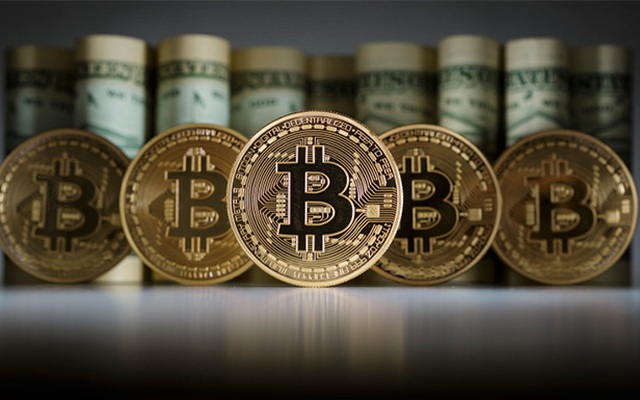 Bitcoin lập đỉnh mới trên 65.500 USD