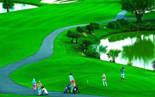 Quảng Bình cấm cán bộ chơi golf trong dịch Covid-19