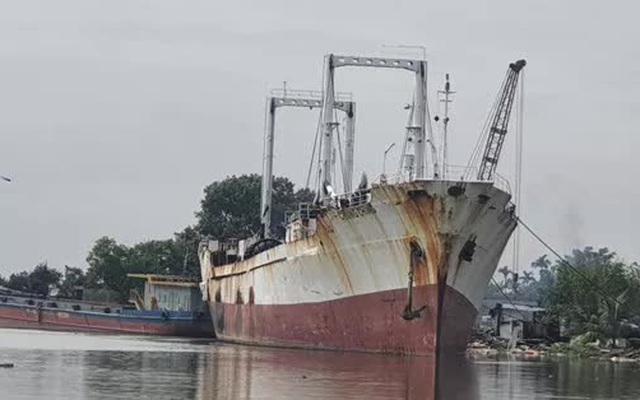 Phát hiện tàu biển 3.200 tấn nhập lậu từ nước ngoài về Việt Nam rồi phá dỡ lấy sắt vụn