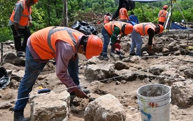 Mexico phát hiện khối lượng cổ vật lớn bên dưới siêu dự án đường sắt