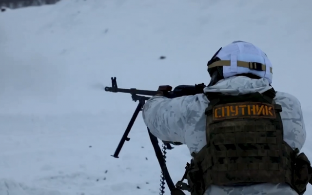 Lính Nga diễn tập sử dụng vũ khí trong điều kiện khắc nghiệt ở Bắc Cực