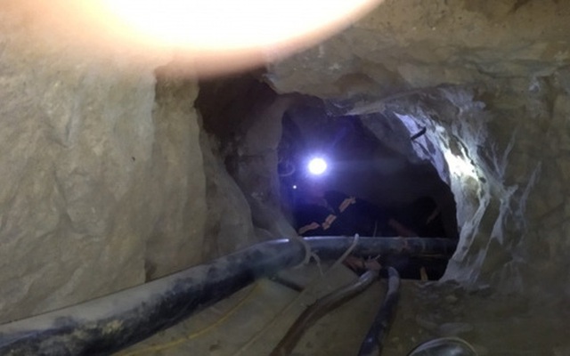 Bắc Kạn: Huy động lực lượng cứu hộ 2 người kẹt dưới hang sâu