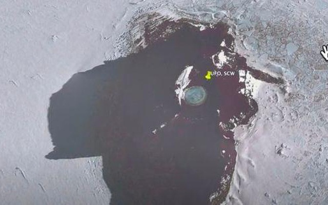 Phát hiện chiếc đĩa bí ẩn bên trong vết băng vỡ ở Nam Cực