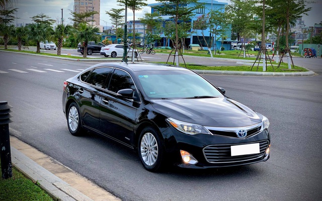 Chạy 12.000km/năm, xe đại gia một thời Toyota Avalon hạ giá rẻ ngang Camry 2021