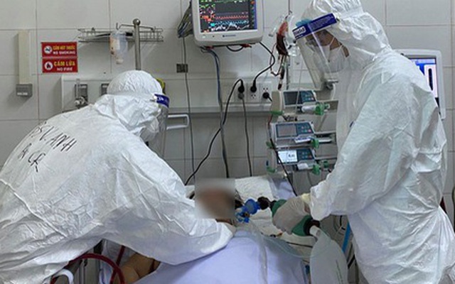 Nỗ lực cứu chữa nữ bệnh nhân Covid-19 ở Đà Nẵng nặng hơn phi công người Anh