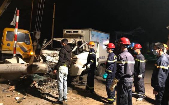 Nghệ An: Xe tải tông xe máy khiến 3 người tử vong