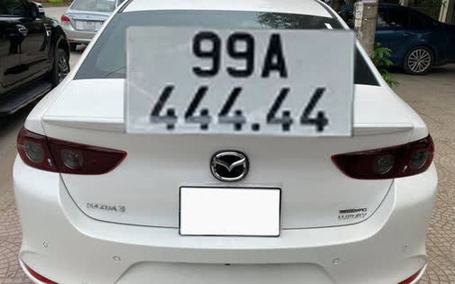 Bốc được biển ‘444.44’, chủ nhân Mazda3 tiết lộ: ‘Có người trả 1,8 tỷ nhưng tôi không bán’