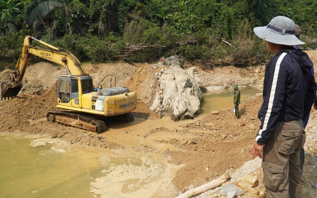 Trĩu nặng Rào Trăng, di vật đây, thân xác con nơi đâu?