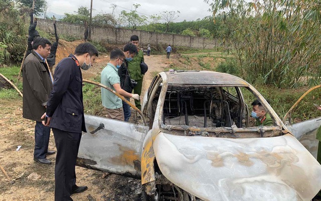 Đánh bạn bị thương, chém tài xế và đốt luôn xe taxi được gọi tới đưa bạn đi cấp cứu