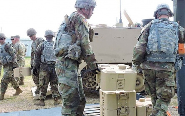 Quân đội Mỹ phát triển mìn tấn công đột nóc xe tăng điều khiển từ xa