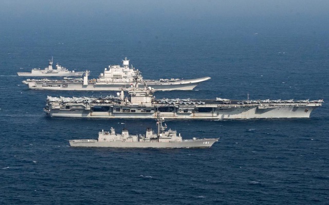Hải quân Ấn Độ sẽ "chơi tất tay" để đối đầu với Trung Quốc?