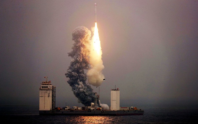 Tên lửa Trung Quốc bay từ biển: Cú ra đòn thâm sâu và pha đáp trả 'ngược đời' của cố vấn tổng thống Mỹ